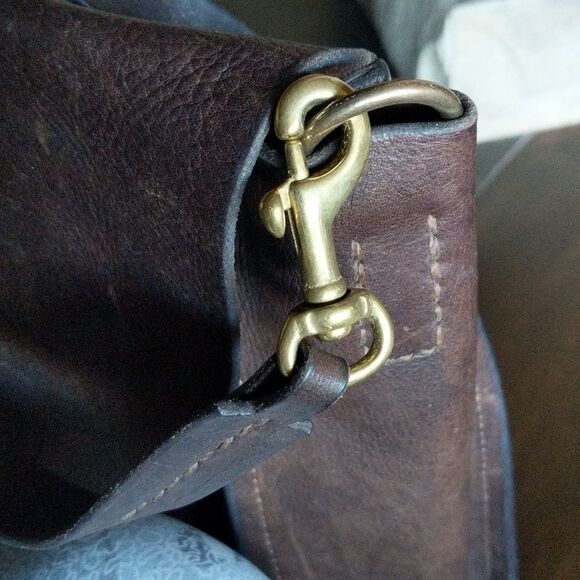 Haiti Design Co -Juliet Messenger Bag - Picture 7 of 14